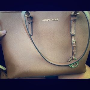 Xl Michael Kors purse